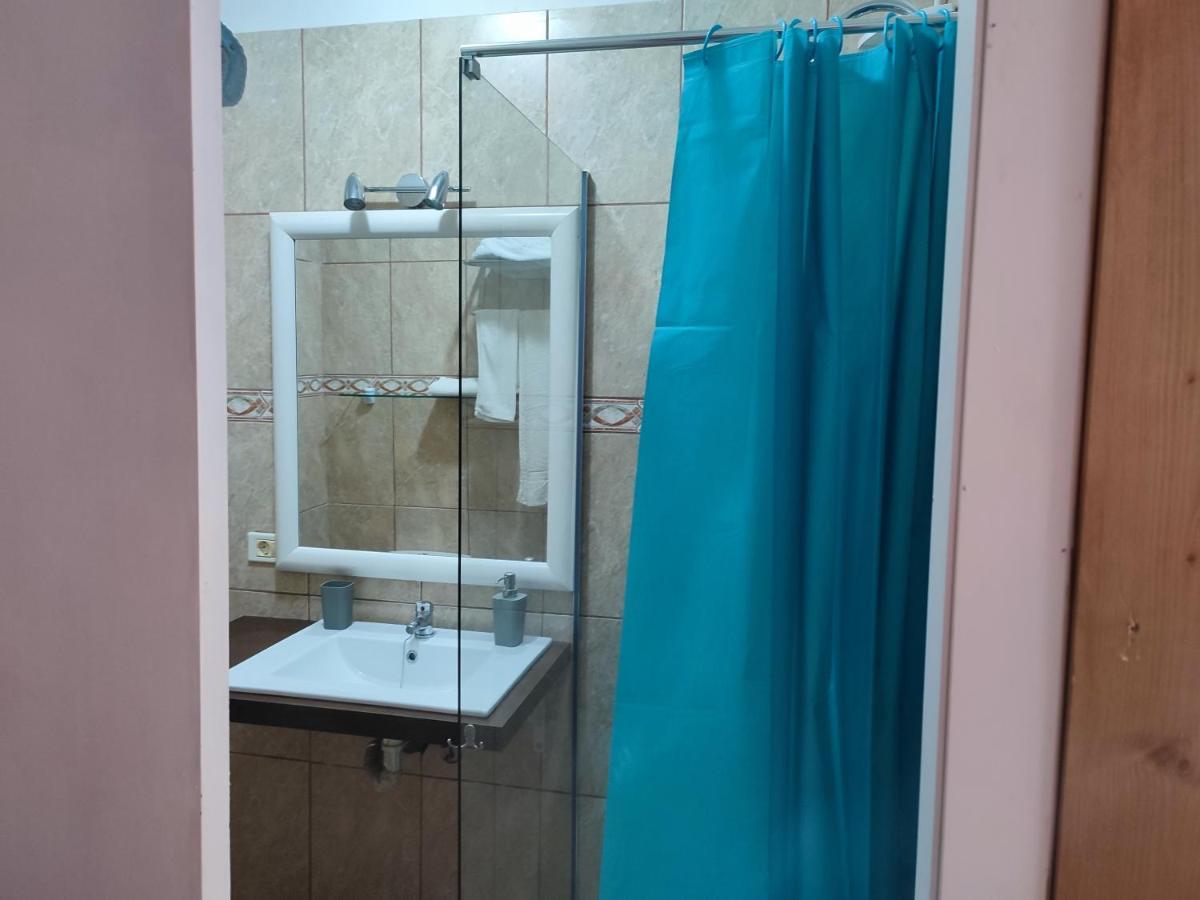 Апартаменты Apartamento Bajo Quintero Алькала Экстерьер фото